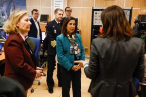 La ministra de Defensa, Margarita Robles, durante su visita a la sede de AIRBUS Helicopters España en Albacete