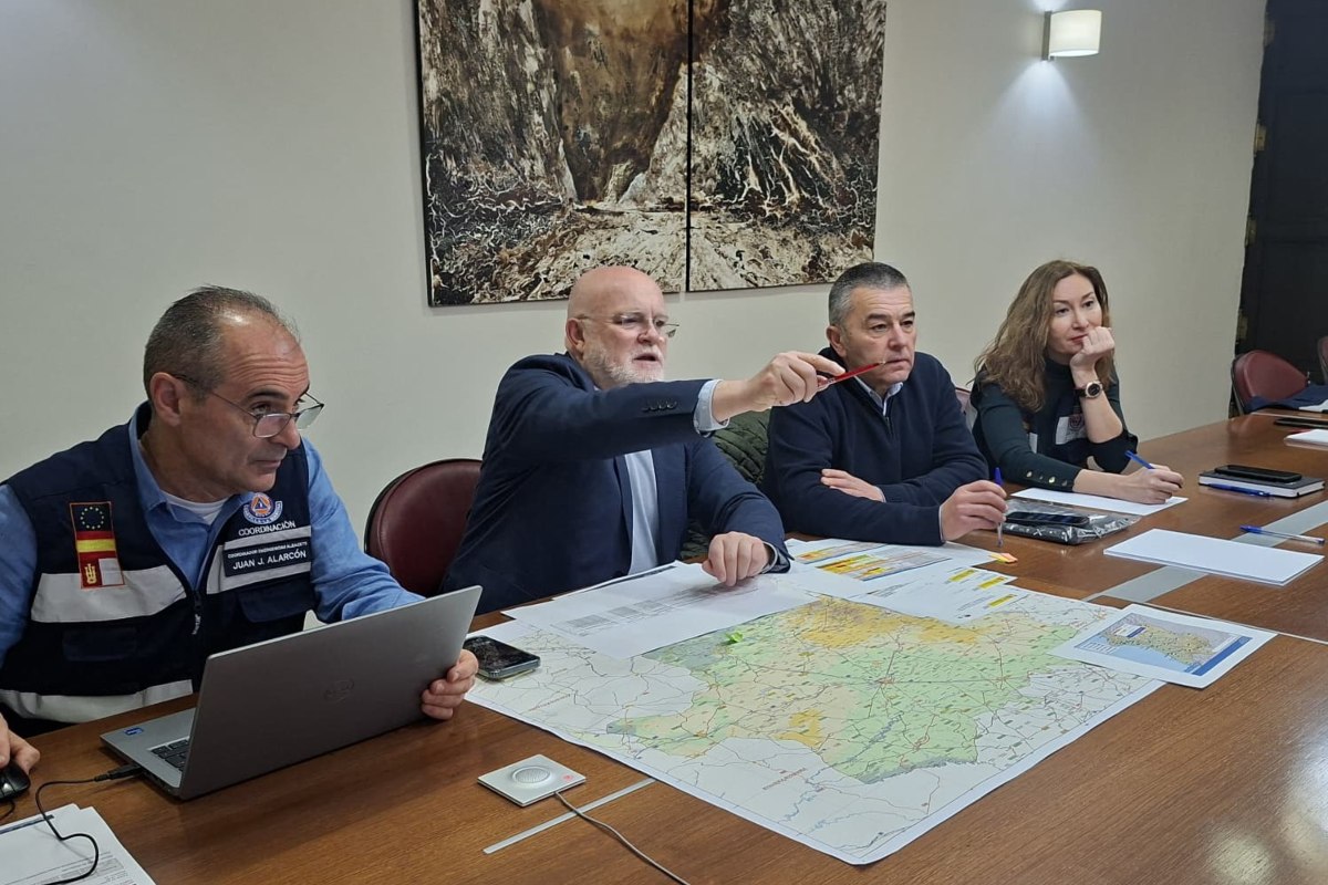 Un momento de la reunión en la Casa Perona de Albacete