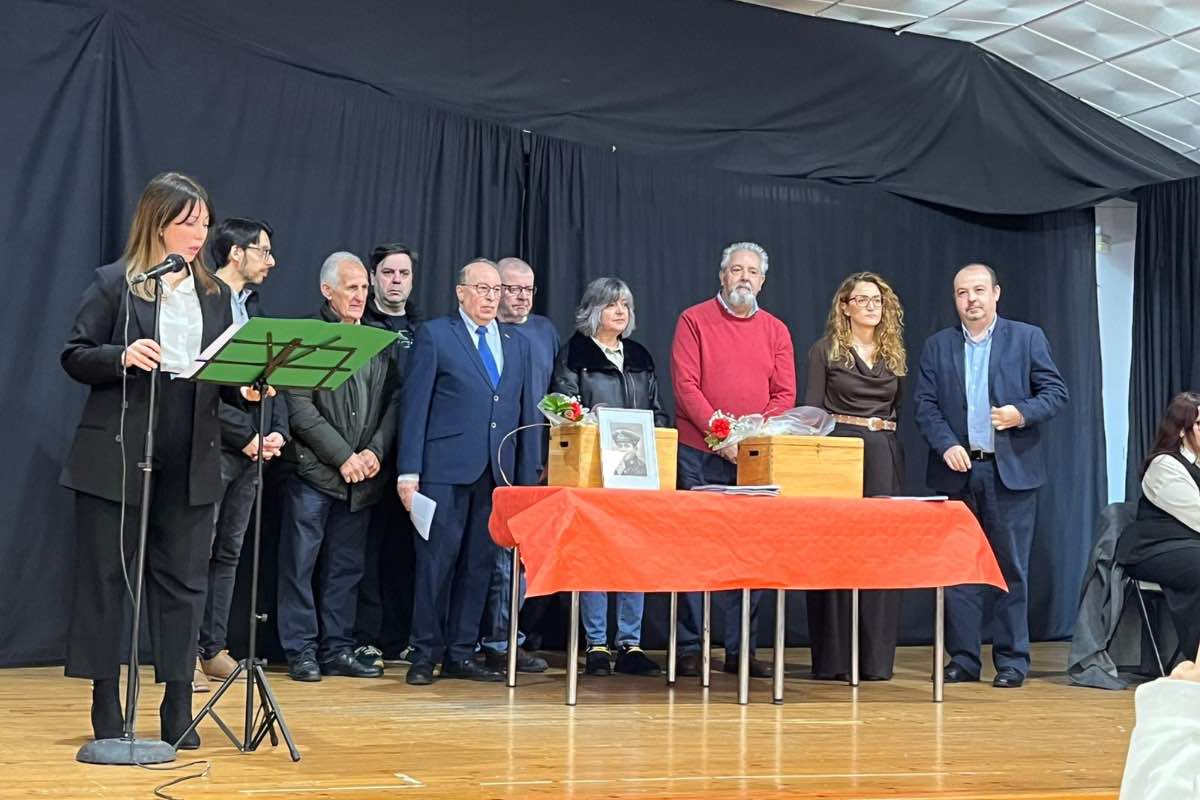 Acto de entrega de los restos de Agustín y Timoteo en Mesegar de Tajo (Toledo). Foto: Gobierno de España