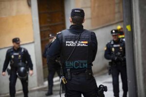 Agentes de la Policía Nacional. Foto: Rebeca Arango.