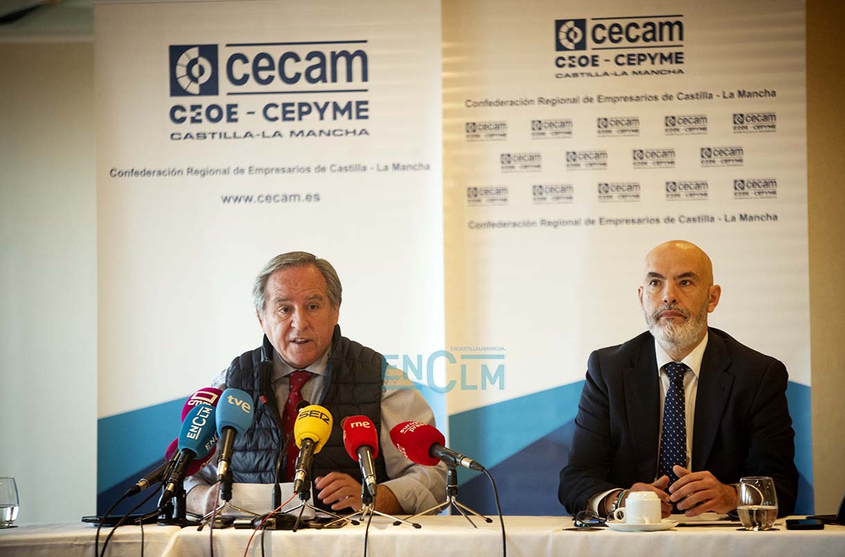 Ángel Nicolás y Mario Fernández, presidente y secretario general de Cecam respectivamente. Foto: Rebeca Arango.