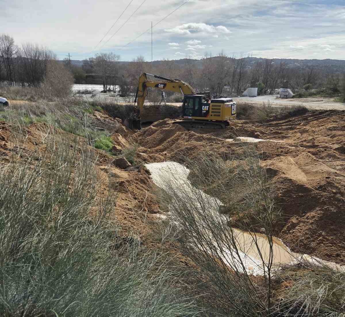 Visitas a los trabajo de limpieza del Arroyo Valdelobos.