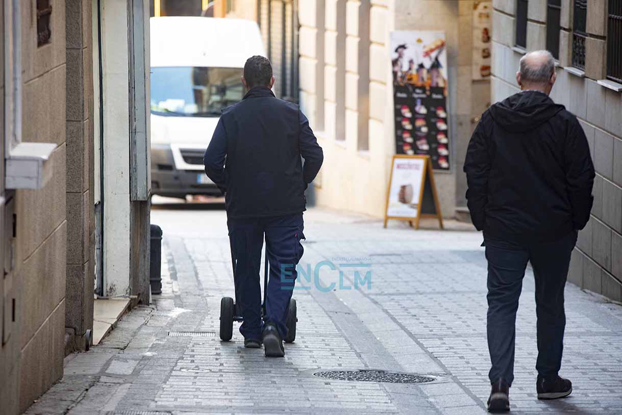 Trabajador, empleo, carga y descarga. Foto: Rebeca Arango.