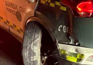 Imagen del vehículo accidentado de la Guardia Civil