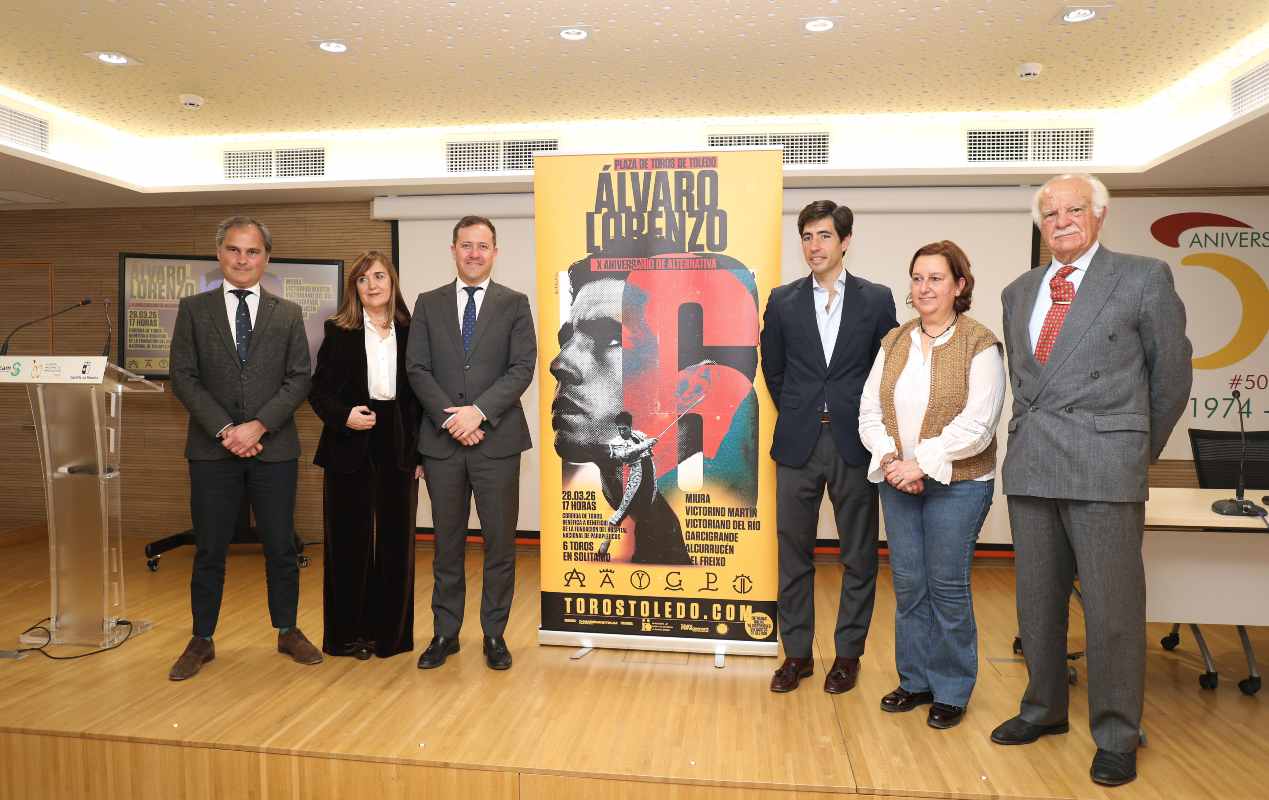 Presentación de la corrida de toros benéfica.