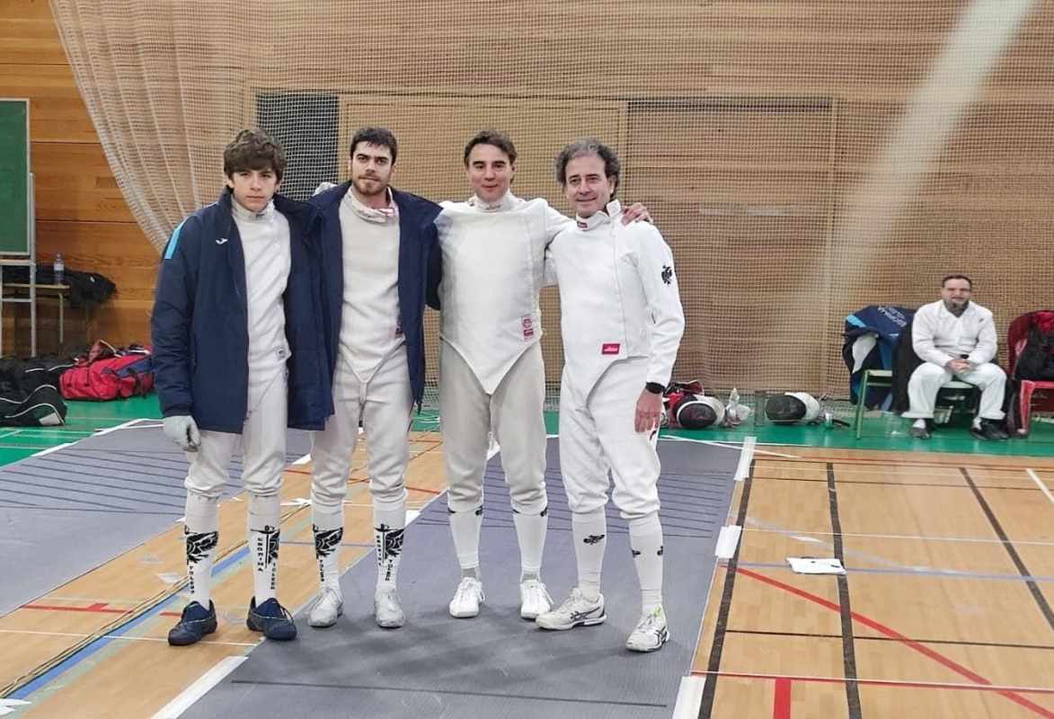 Equipo del Club Esgrima Toledo que obtuvo el bronce nacional.