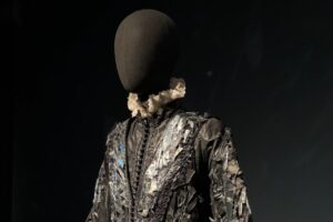 Una de las indumentarias que se exponen en el Museo del Greco