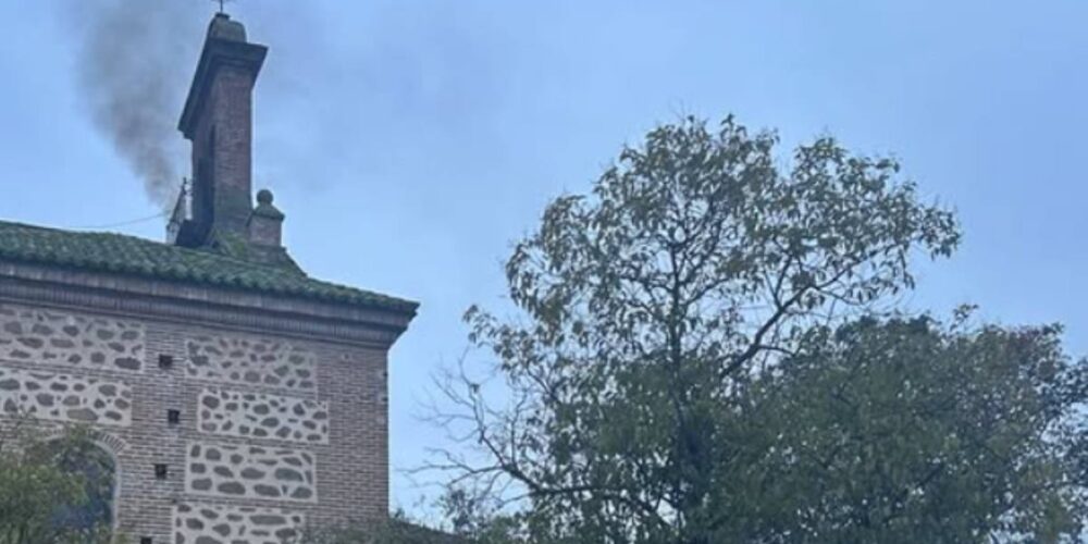 Salida de humo en el campanario de la basílica del Prado de Talavera. Foto: Ayuntamiento de Talavera