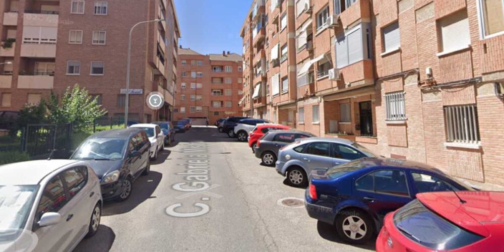 El suceso se ha producido en la calle Gabriela Mistral, en Guadalajara