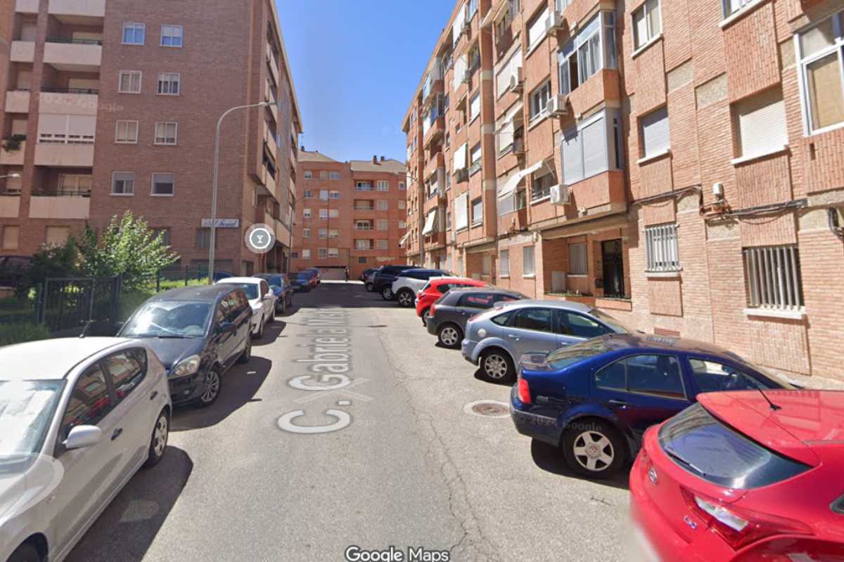 El suceso se ha producido en la calle Gabriela Mistral, en Guadalajara