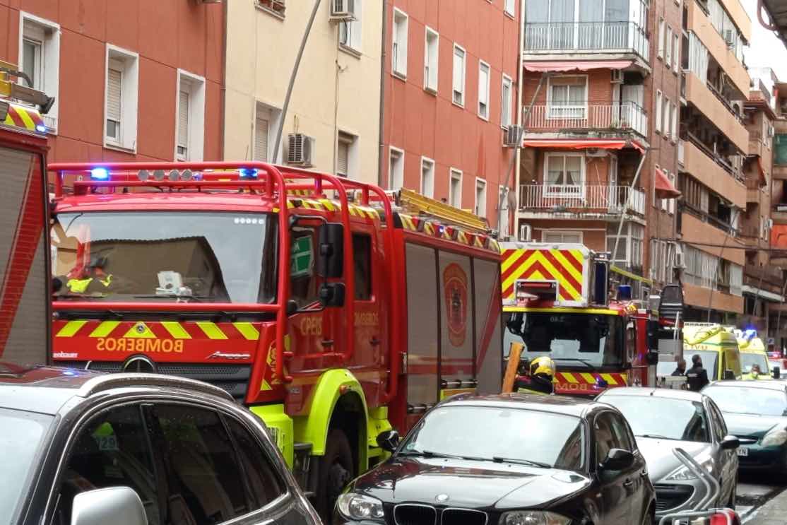 El incendio se ha producido en la calle Ángel del Alcázar, en Talavera. Foto: ENCLM/David Engenios