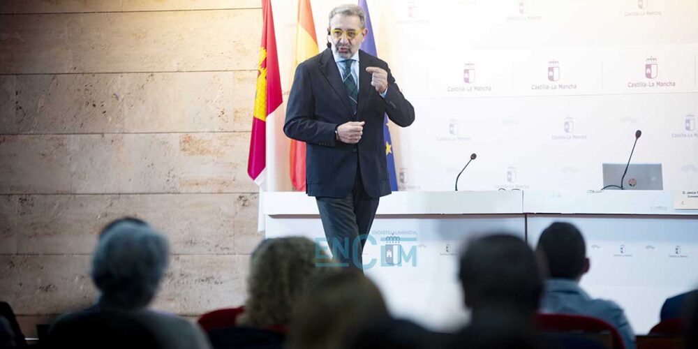 El consejero de Sanidad, Jesús Fernández Sanz.