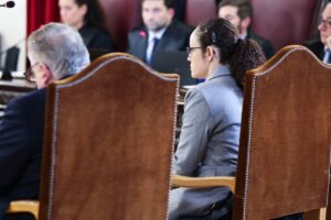 El médico y la enfermera a los que se juzga en la Audiencia provincial de Toledo. Imagen: Efe.