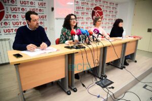 Lola Alcónez, secretaria general de UGT CLM, junto a miembros de la Ejecutiva regional. Foto: Rebeca Arango.