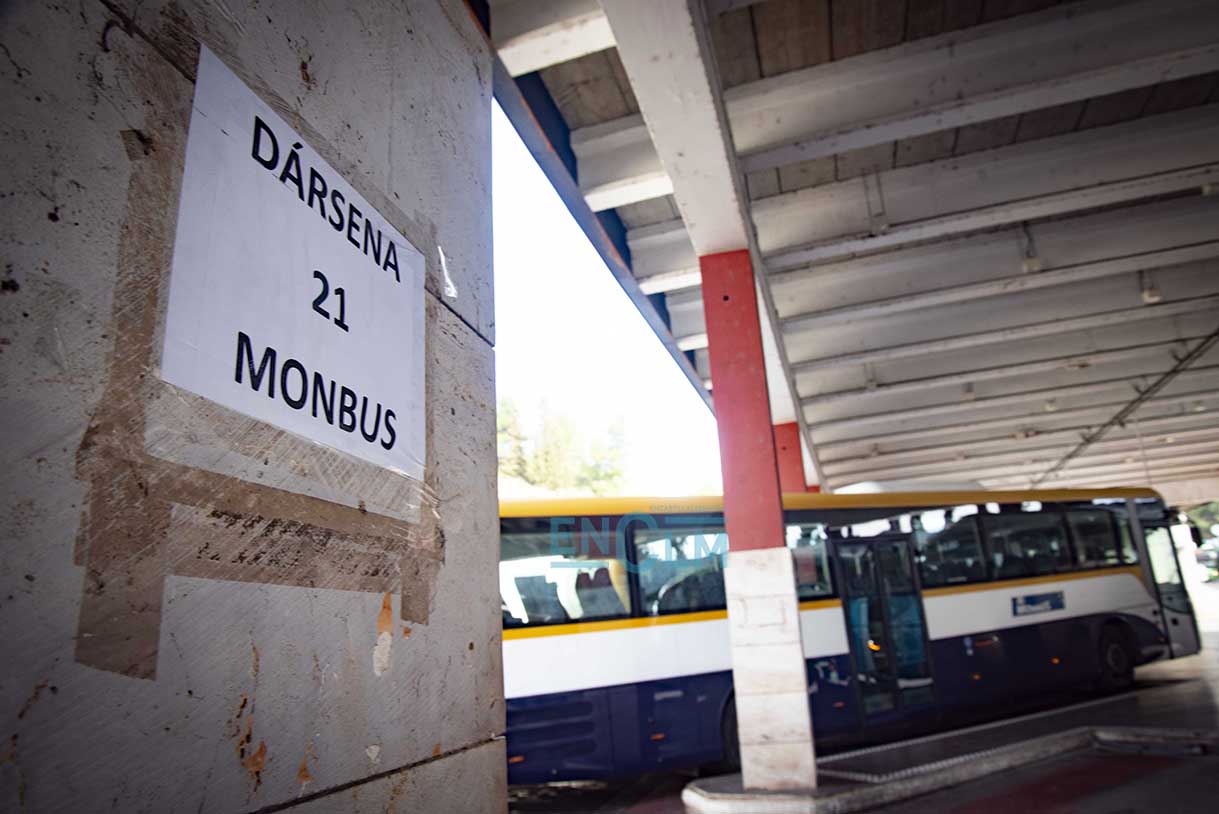 Autobús de Monbus. Foto: Rebeca Arango.