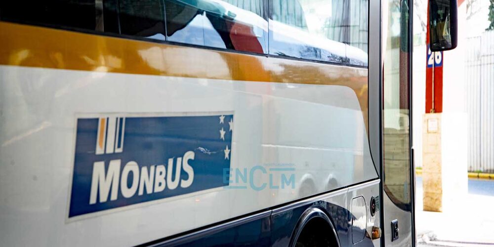 Autobús de Monbus. Foto: ENCLM/Rebeca Arango.