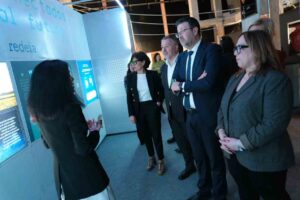Inauguración de la exposición "Conectados al futuro. La transición energética" que se podrá ver en el Museo de las Ciencias de Castilla-La Mancha.