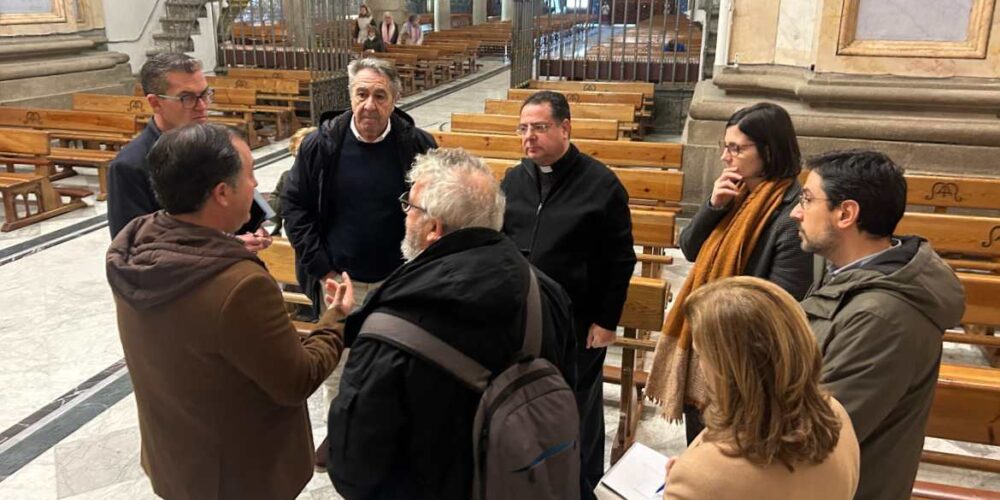 Reunión de cara a los trabajos en la basílica de Talavera