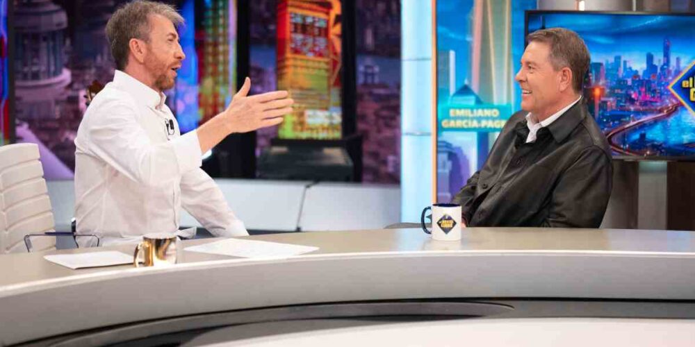 Pablo Motos y Emiliano García-Page en El Hormiguero.