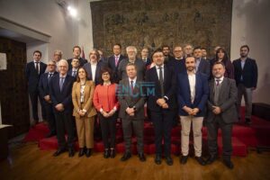 Foto de familia tras la presentación del Plan Regional de Investigación Científica. Foto: Rebeca Arango.