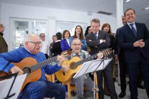 Visita a las remodeladas instalaciones de la residencia Avenida de Barber.