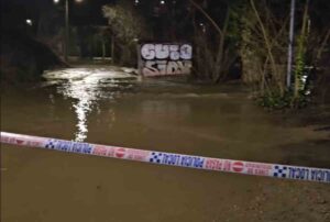 El Júcar, desbordado en el entorno del Sargal.
