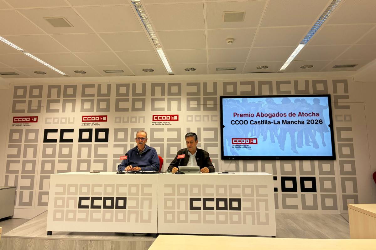 El secretario general de CCOO en Castilla-La Mancha, Javier Ortega y el portavoz del jurado, Antonio Arrogante