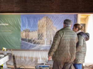 Tita García, durante una visita al centro de interpretación de Ciudad de Vascos.