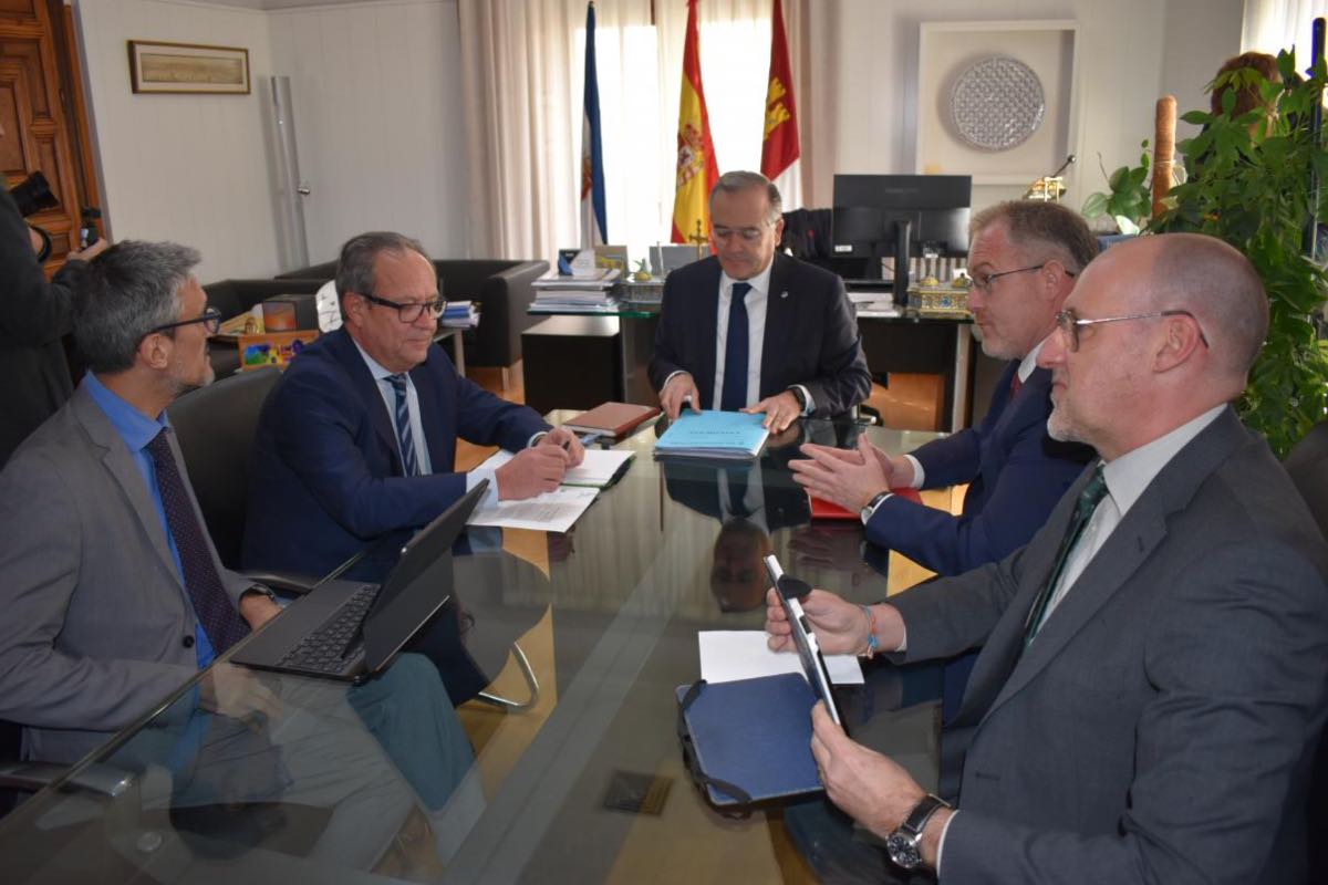 Reunión entre la Junta y el Ayuntamiento de Talavera