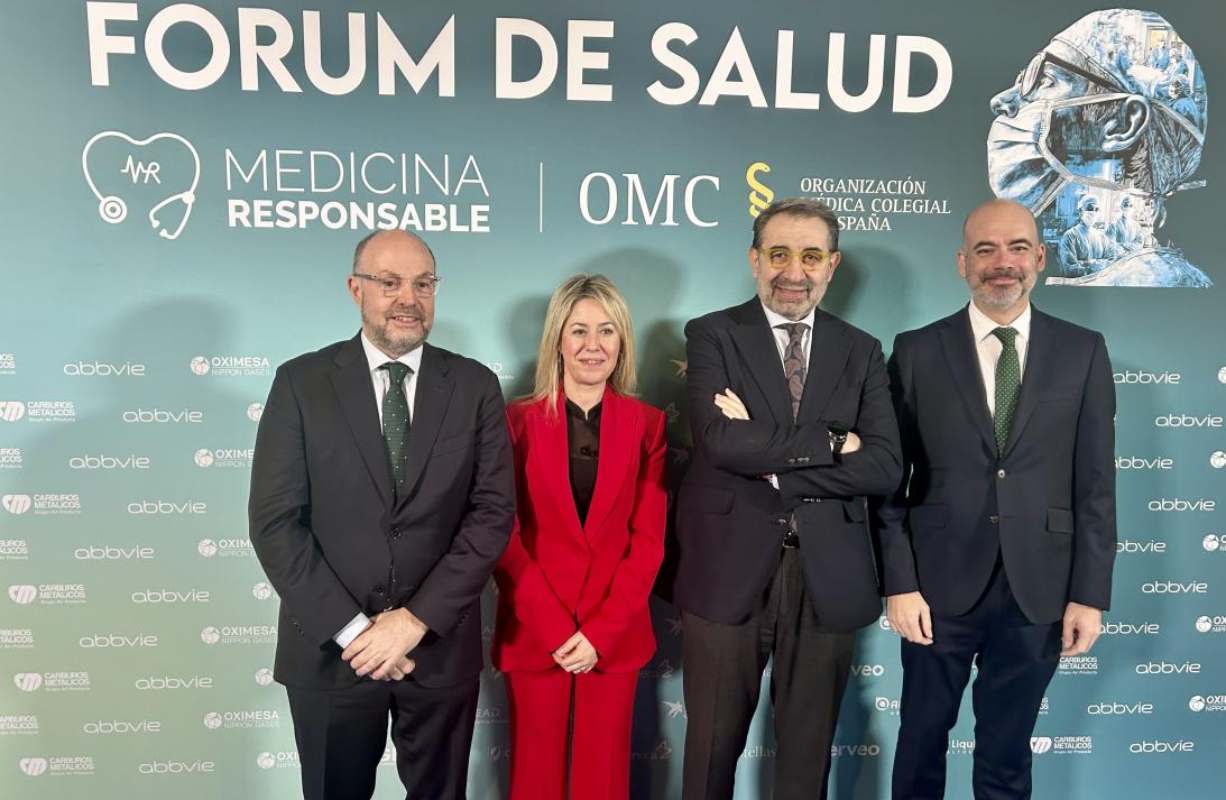 Fernández Sanz (segundo por la derecha) acudió al Forum Interterritorial de Salud.