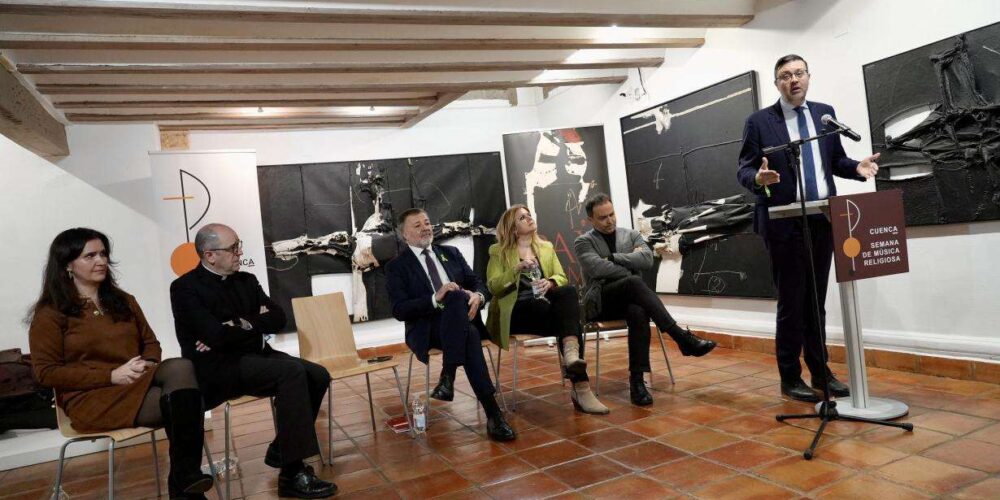 El consejero de Educación, Cultura y Deportes, Amador Pastor, en la presentación de la 63 edición de la Semana de Música Religiosa.