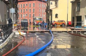 Drenaje de una de las calles inundadas en Talavera.