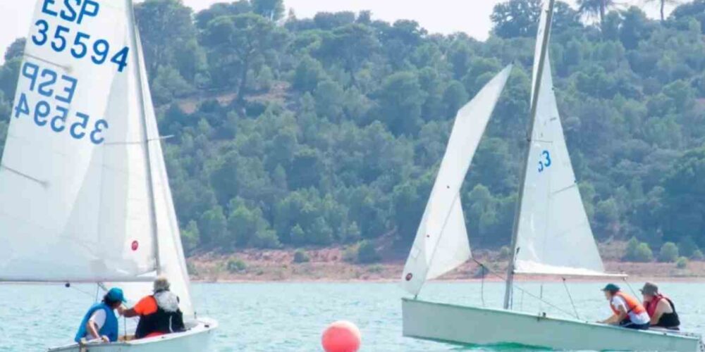 Una de las actividades organizadas por el club de vala de Valverde de Júcar.