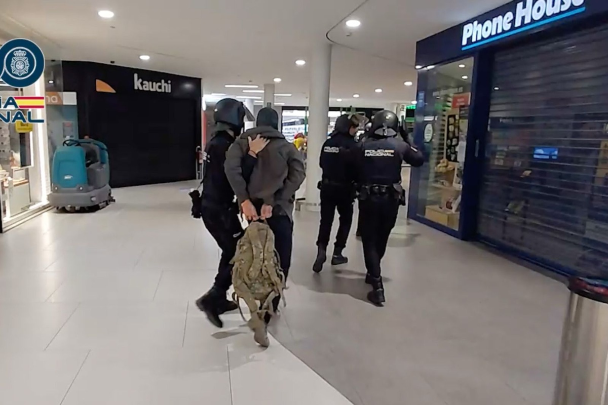 Simulacro de acción antiterrorista en un centro comercial de Albacete