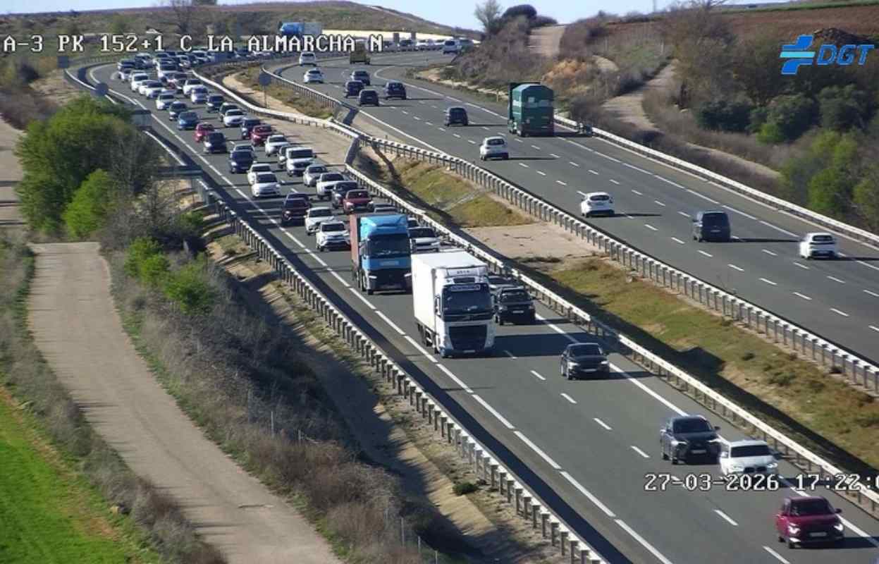 Imagen de la A-3 cerca del lugar del accidente.