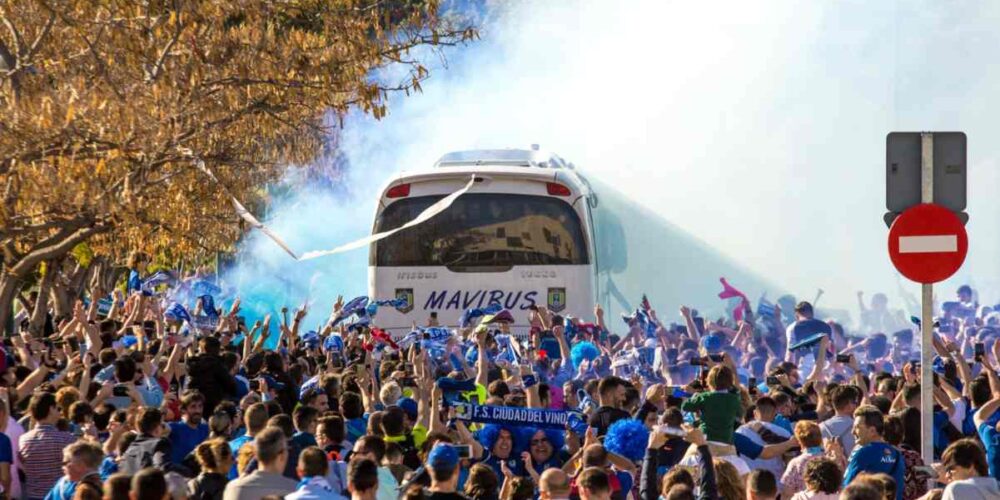 Recepción de la afición al Viña Albali Valdepeñas en una edición anterior de la Copa. Foto: Viña Albali Valdepeñas.