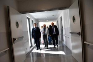 Visita a la nueva unidad de Cirugía Plástica del Hospital de Cuenca.