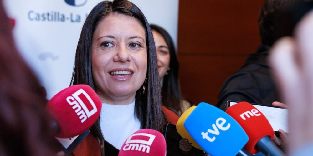 La consejera de Bienestar Social, Bárbara García Torijano, presenta la campaña de Turismo Social 2026 (Fotos: D. Esteban González // JCCM)