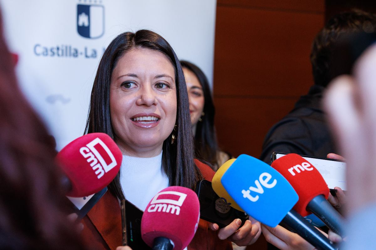 La consejera de Bienestar Social, Bárbara García Torijano, presenta la campaña de Turismo Social 2026 (Fotos: D. Esteban González // JCCM)