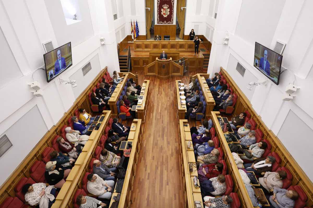 Acto por el 8M en las Cortes de Castilla-La Mancha