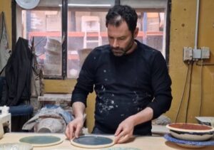 Fran Agudo, ceramista de De Juan Vajillas
