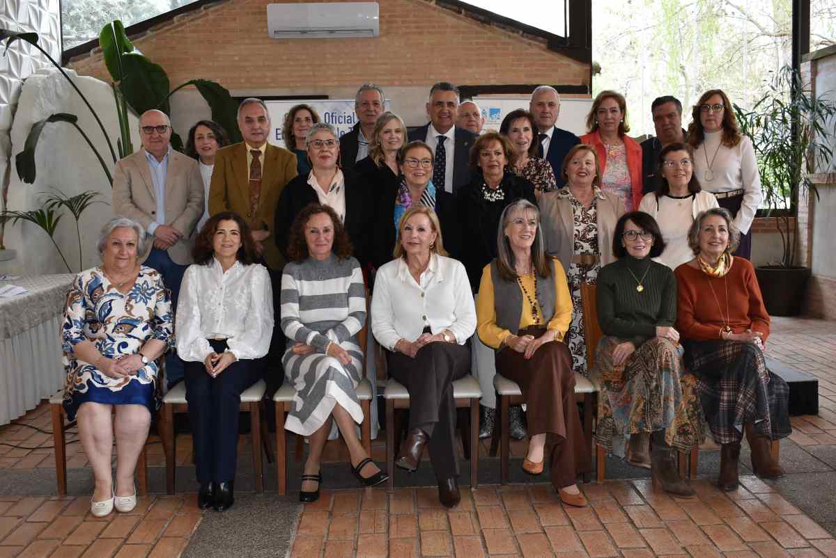 Homenaje a enfermeras jubiladas de Toledo.