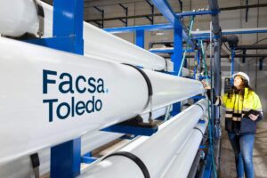 Personal de Facsa Toledo en planta potabilizadora