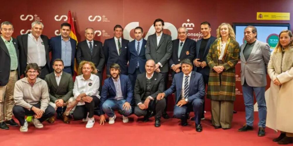 Foto de familia en la presentación del Circuito III Tumi Spain Golf Tour.