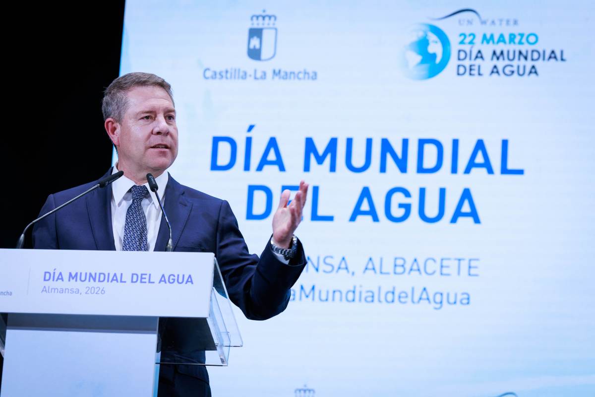 Emiliano García-Page, durante su discurso en el acto por el Día Mundial del Agua en Almansa.