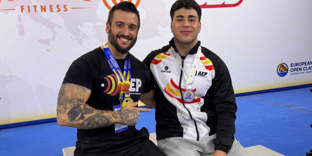 Andrés Fernández (derecha), acompañado por su entrenador Óscar Sánchez.