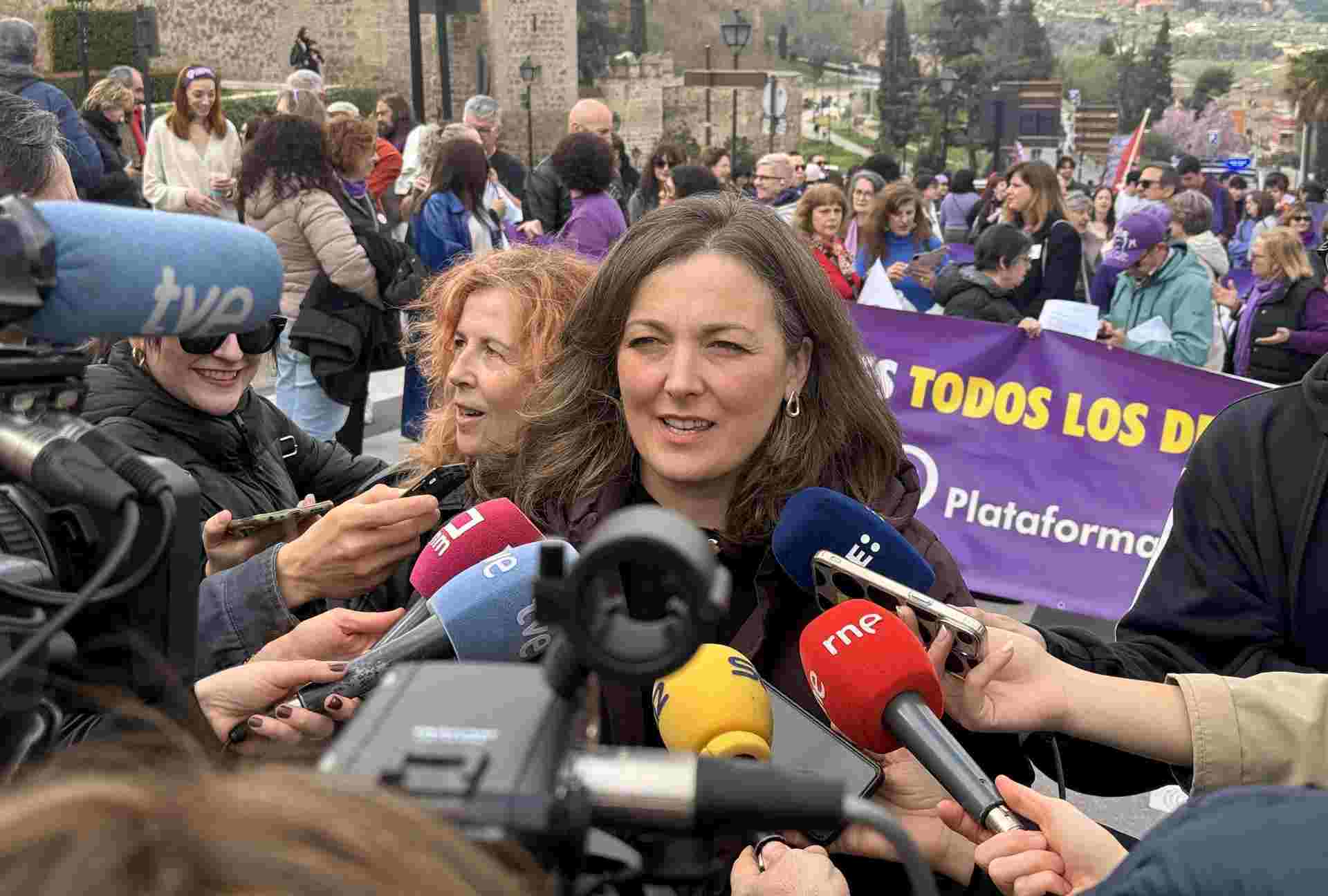 La portavoz de Igualdad del grupo socialista en las Cortes regionales, Charo García Saco.