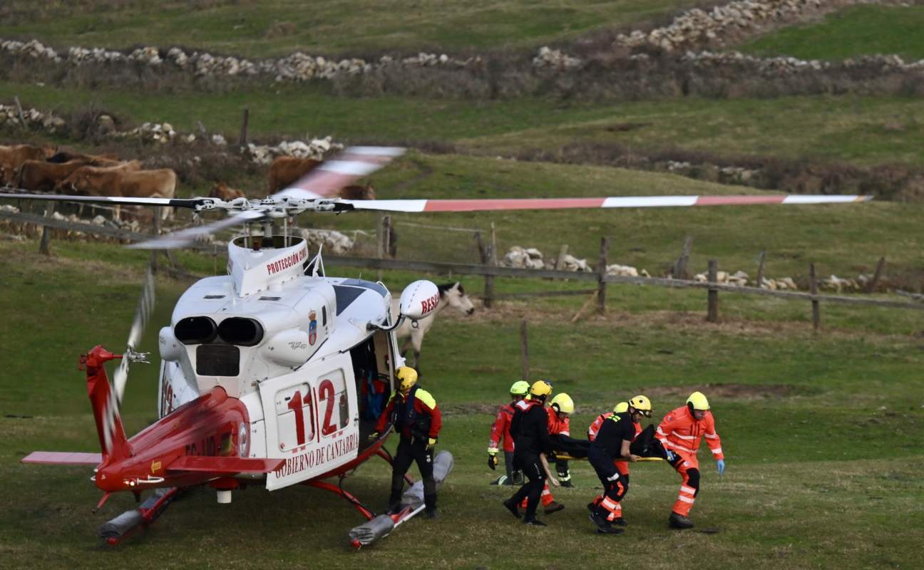Equipos de rescate trabajan en el lugar de los hechos, a 3 de marzo de 2026, en Santander, Cantabria (España). Imagen: EP
