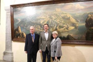 'Vista de Toledo desde el Valle' ya luce en el zaguán del Ayuntamiento.