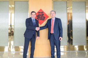 Valverde ha mantenido una reunión en Pekín con el viceministro de Relaciones Internacionales de China